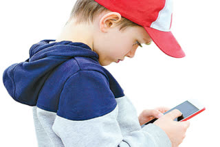 parents should observe what their children watching on mobile