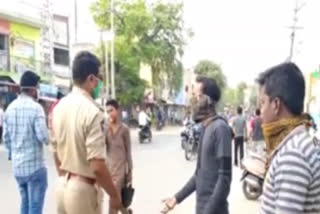 anantapur dst police takes fines on two wheeler  drivers