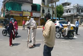 Police strictly follows the lockdown