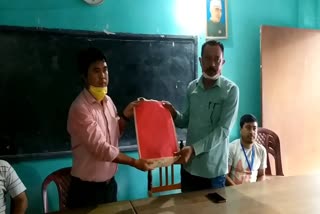 Mask Distribution to Journalist at Tinsukia