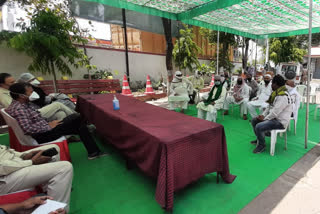 five people can do prayer in masjid