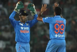 Ravichandran ashwin said ms dhoni boosts confidence in champions trophy 2013