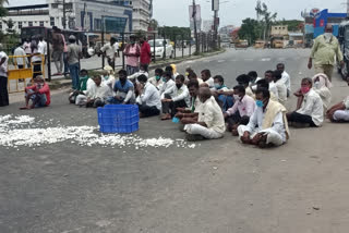 Silk growers protest in Ramanagara market