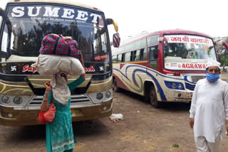 buses of 216 laborers left for their homes from Hussain Tekri