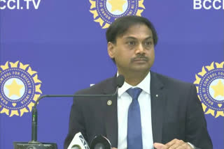 Bowlers should be banned from using sweat and saliva: MSK Prasad