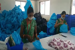 Tribal women in Banswara make 3000 PPE kits daily for corona warriors