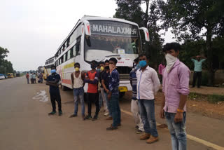 NMDC workers departed from Jharkhand government passenger bus from jagdalpur