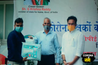 Hans Foundation and Imwa gave PPE and sanitizer for Delhi Police