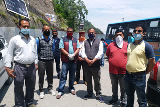 Joint Taxi Welfare Union Demands Tasky Service to be Restored in Shimla