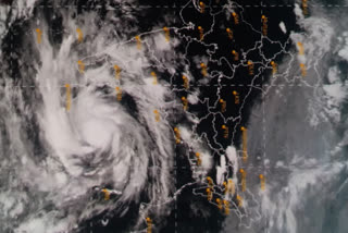 Cyclone Amphan intensifies into extremely severe storm Odisha  Bengal on alert  ഉംപുണ്‍ ചുഴലിക്കാറ്റ് ബംഗാള്‍  ആംഫാന്‍ ചുഴലിക്കാറ്റ് ബംഗാള്‍ ഉള്‍ക്കടല്‍  കാലാവസ്ഥാ നിരീക്ഷണ കേന്ദ്രം ഉംപുണ്‍