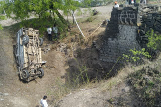 four-wheeler fall into a well near Madgyal in Jat