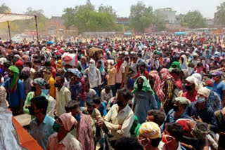 thousands of laborers have gathered together in ramlila maidan ghaziabad uttar pradesh news
