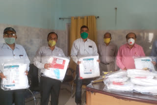 Social service organization gave PPE insectin satna