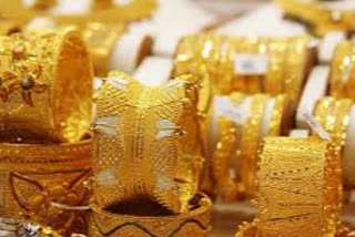 Gold inches closer to Rs 50,000/gm  Gold prices  gold price in india  gold nears rs 50,000  business news  സ്വർണവില സകവകാല റെക്കോഡിൽ..  4,380 രൂപയാണ് ഒരു ഗ്രാമിന്‍റെ വില.  4,380 രൂപയാണ് ഒരു ഗ്രാമിന്‍റെ വില.