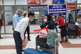 Residents Of Bihar And Jharkhand Landed At Gaya Airport