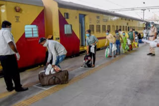 Covid-19 : special train for stranded kashmiris from Moradabad