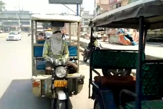 People not seen on Dwarka road even after relaxation of rules in fourth phase of LOCKDOWN