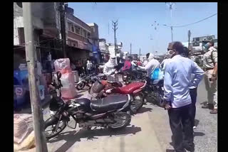 Traders in Sehore demanded change in market opening due to fear of virus