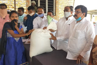 Free Rice Distribution For Ration Card Less People