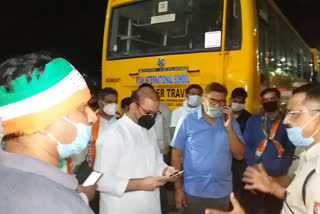 Congress workers arranged additional buses