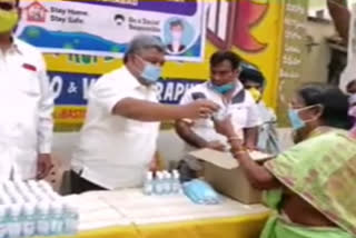 AICC Member Narayana Reddy Distributes Essential Goods for poor peoples in Secundrabad