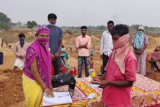 women of Bank Sakhi reached the workplace and paid