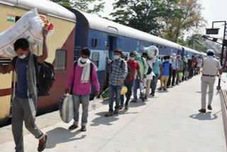 hundreds of migrant workers reach bhagalpur by train