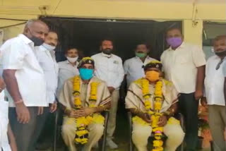 Felicitation Ceremony to cops  by publics at chikkodi