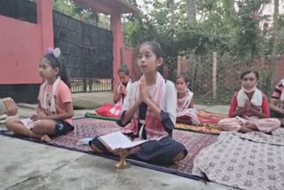 Nam prasasng by a group of little girl at Dharmapur