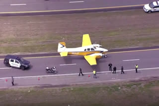 Missouri State Highway  Federal Aviation Administration  Lee's Summit  Small plane lands  മിസ്സൗറിയില്‍ എഞ്ചിന്‍ തകരാറിനെ തുടര്‍ന്ന് വിമാനം ദേശീയ പാതയിലിറക്കി  വാഷിംഗ്‌ടണ്‍  മിസ്സൗറി