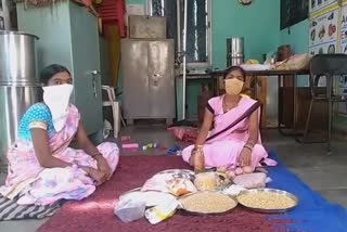 malnutrition in lockdown  lockdown effect on malnutrition area  anganwadi workers service in malnutrition area  कुपोषित भागावर लॉकडाऊनचा परिणाम  कुपोषित बालकांसाठी पोषण आहार  कुपोषित भाग रायगड