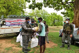 Giridih district administration distributing grain and medicine in nexlite areas