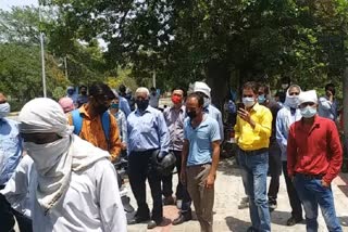 workers of venus company protested in faridabad for not getting salary