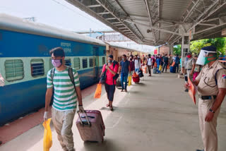 Migrant Workers Returned to their native place From Shramik Train