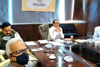 Chief Minister reviews meeting regarding Corona