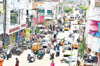 people roaming on roads in karimnagar district due to lock down relaxation