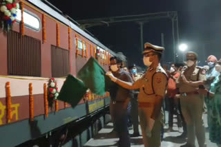 100th Train Departed From Ludhiana For Migrant labour