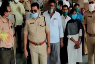 krishna district sp ravindranath babu visit machilipatnam bus stand