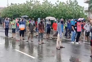 Long queue at Sorusajai quarantine centre due to amphan rain