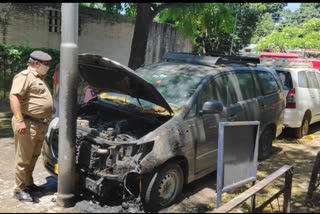 Chandigarh two vehicles caught fire