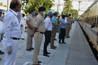 train with 1400 migrant labors left from faridabad for bihar on wednesday