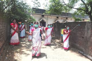 Sakhi Mandal women sanitize villages in ghatshila