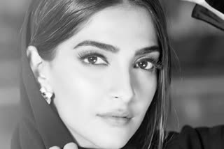 Sonam kapoor turnd batman