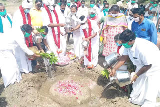 செங்குணம் பெரிய ஏரியில் நடைபெறும் குடிமராமத்துப் பணிகள்