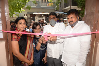 telangana deputy speaker padma rao goud inaugrated basti dawakhana in kawadiguda