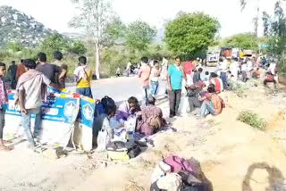 Police blocking migrant workers at district boundaries at madanpalle
