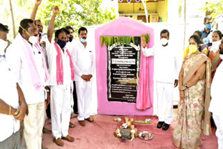 Minister jagadish reddy laid the foundation stone for 15 crore development projects at suryapet