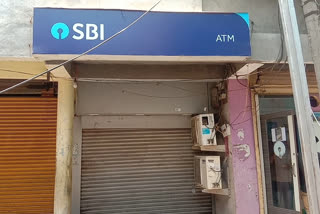 Both the ATMs of Pansemal Nagar closed in barwani