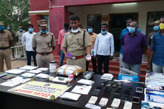 tip-off about illegal trafficking  Ramanathapuram  SP Varunkumar  Thiruvadanai Border  ശ്രീലങ്ക  മയക്കുമരുന്ന്  മയക്കുമരുന്ന് കടത്ത്  രാമനാഥപുരം