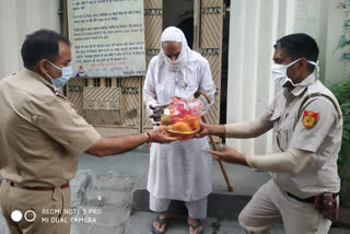 Dwarka Police Meetings with Scholars and Imams  , Eid greetings, dates and sweets